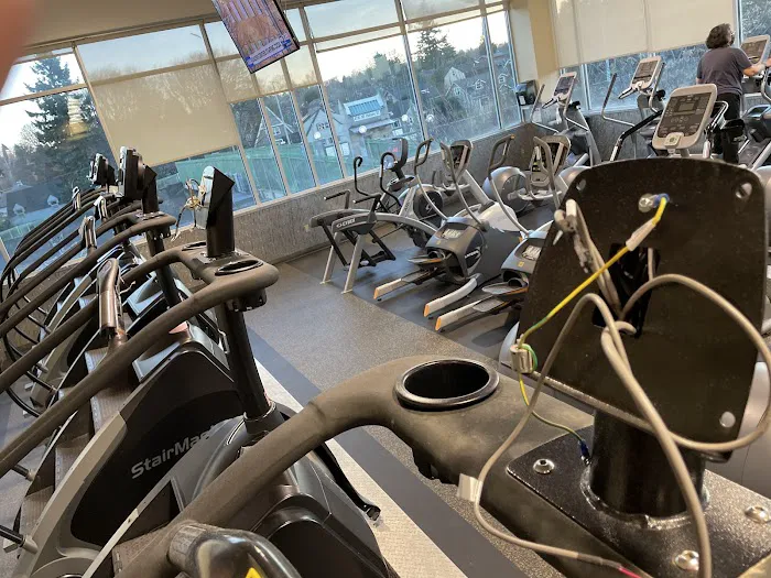 24 Hour Fitness Picture 10