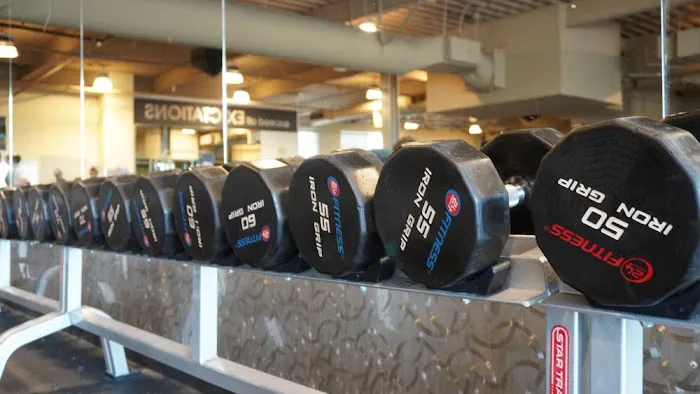 24 Hour Fitness Picture 5