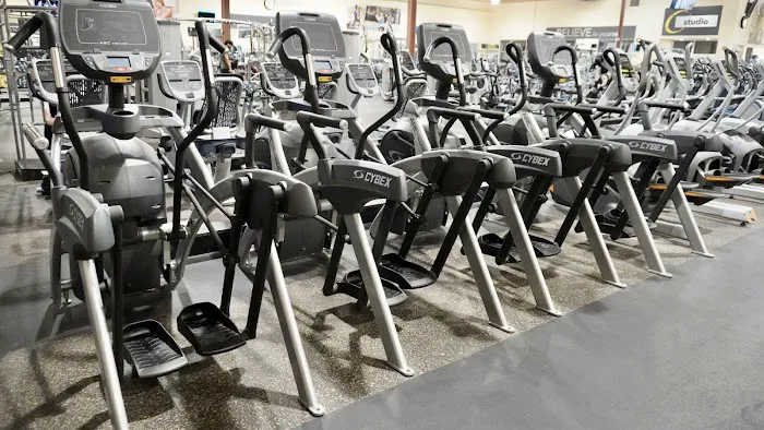 24 Hour Fitness Picture 3