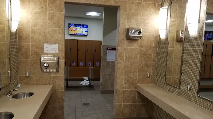 24 Hour Fitness Picture 6