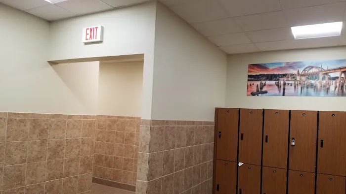 24 Hour Fitness Picture 7