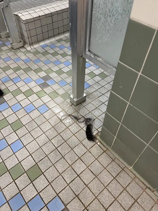 24 Hour Fitness Picture 7