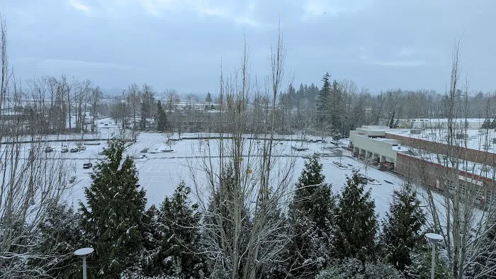 24 Hour Fitness Picture 10