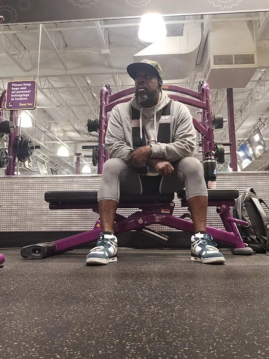 Planet Fitness Picture 5