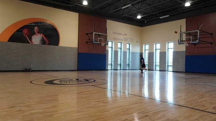 24 Hour Fitness Picture 6