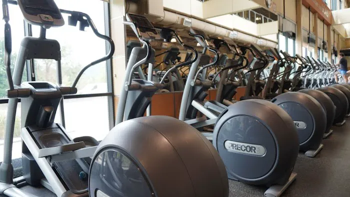 24 Hour Fitness Picture 7