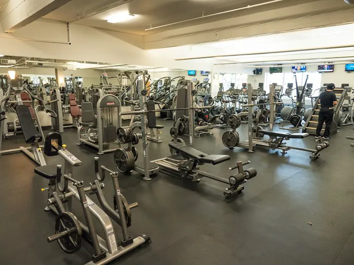 Peak Performance - NE Portland Gym Picture 1