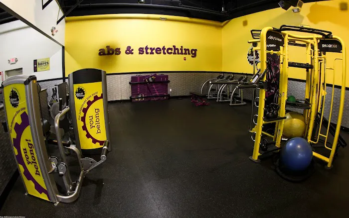 Planet Fitness Picture 6