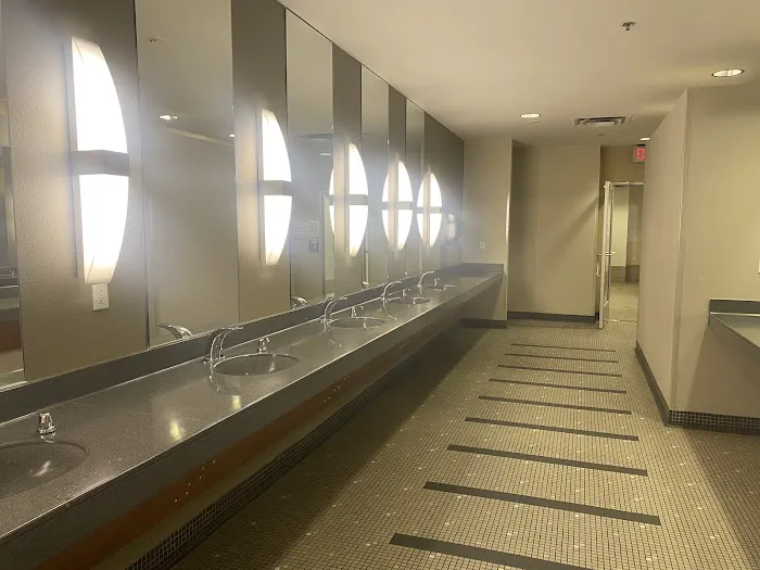 LA Fitness Picture 1