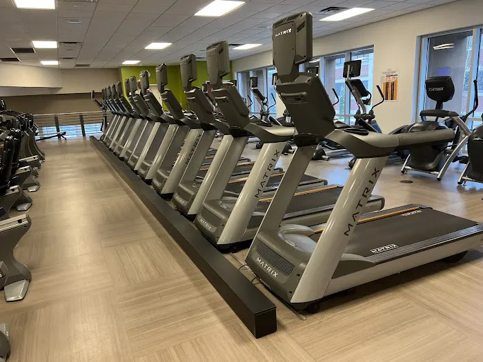 LA Fitness Picture 5