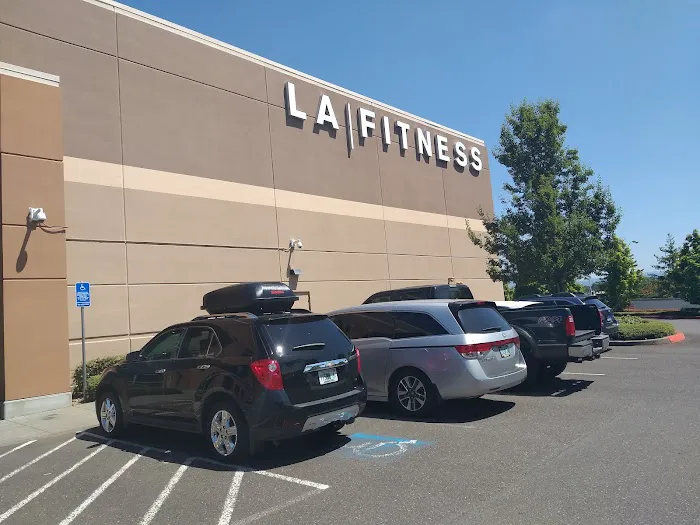 LA Fitness Picture 7