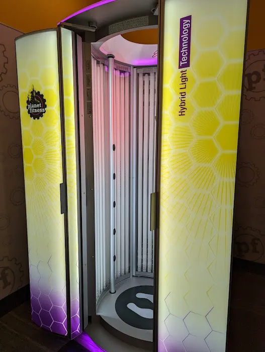 Planet Fitness Picture 9