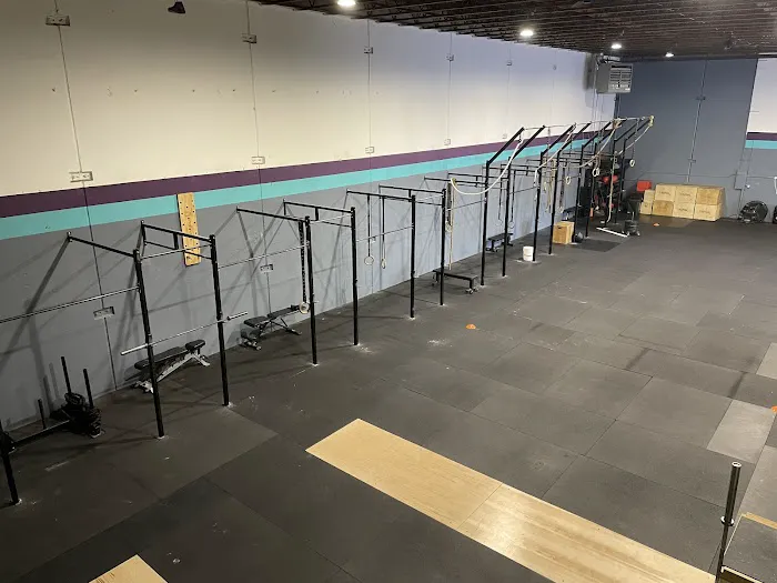 Common Ground Weightlifting Picture 5