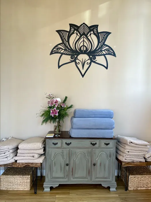 Prema Yoga Milwaukie Picture 1