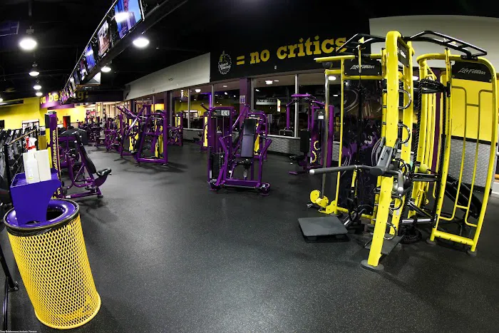 Planet Fitness Picture 2