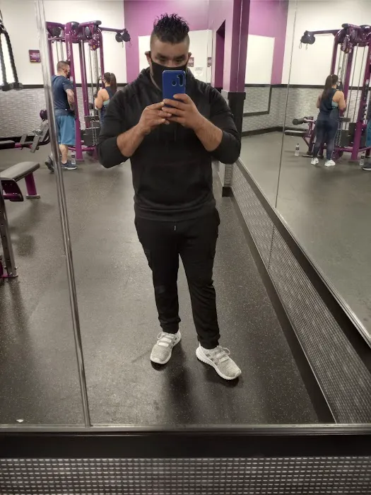 Planet Fitness Picture 8