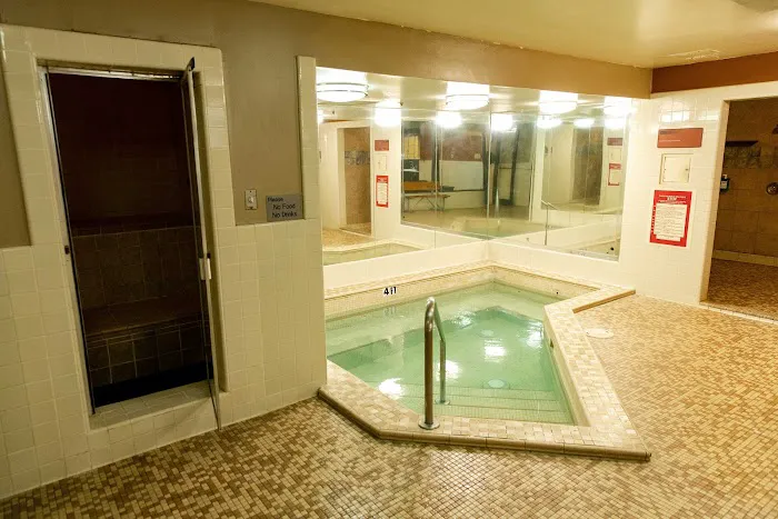 Lloyd Athletic Club Picture 3