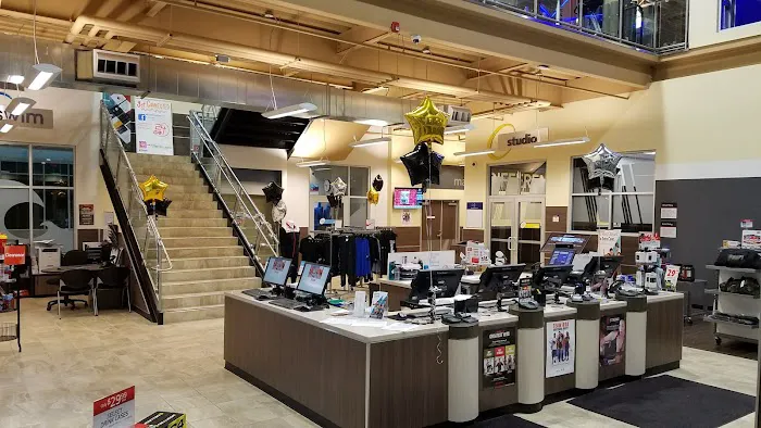 24 Hour Fitness Picture 3