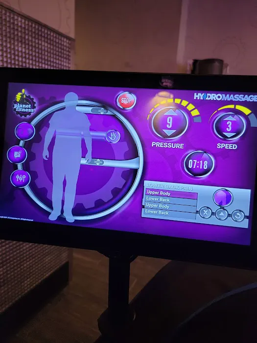 Planet Fitness Picture 9