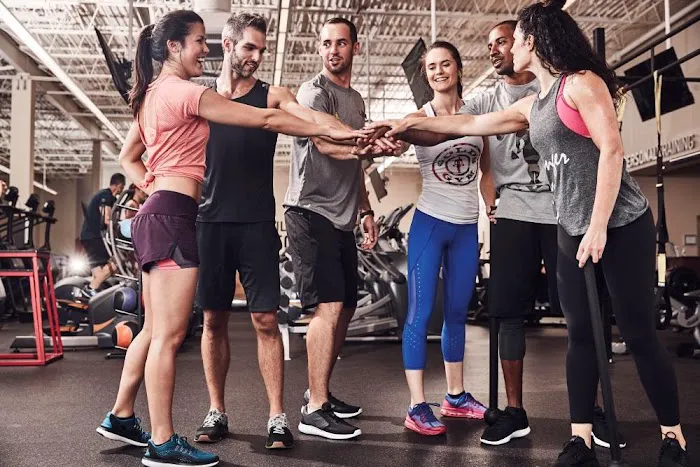 Gold's Gym Vancouver (Vancouver Mall) Picture 3