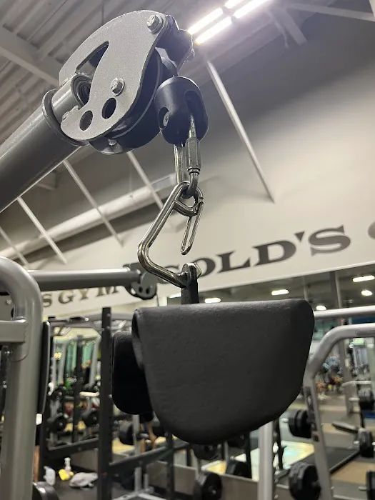 Gold's Gym Vancouver (Vancouver Mall) Picture 1