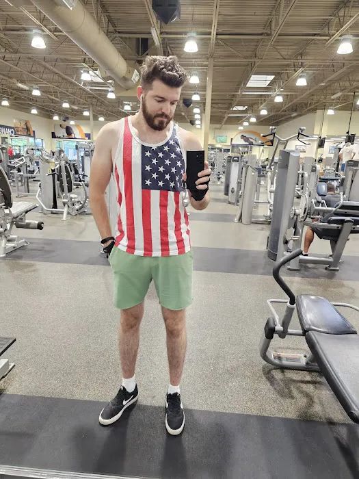 24 Hour Fitness Picture 10