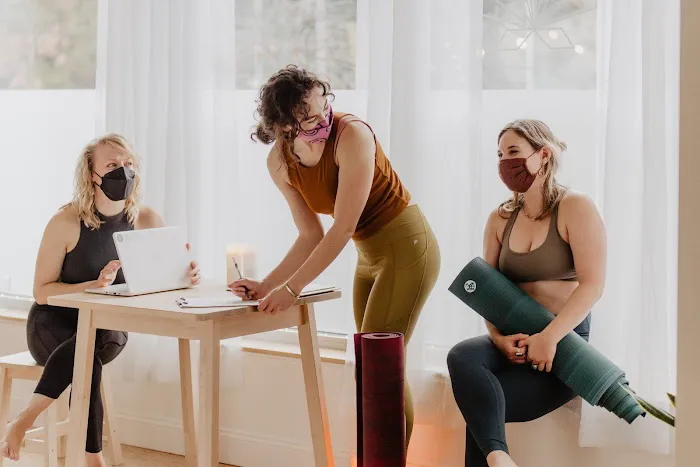 NOW Yoga - N. Williams Picture 9