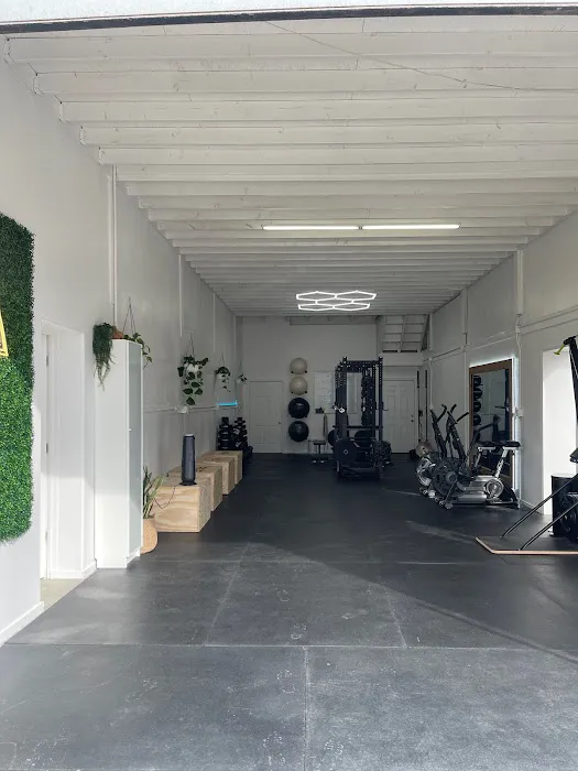 Live Well Fitness Picture 9