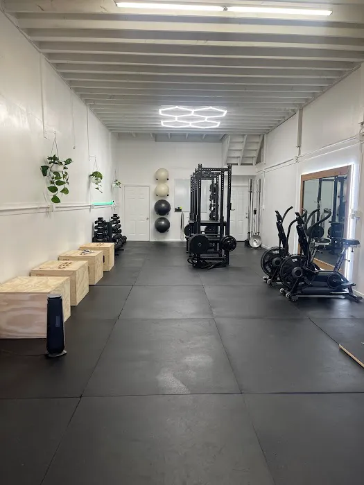 Live Well Fitness Picture 7