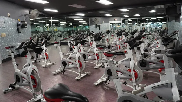 24 Hour Fitness Picture 4