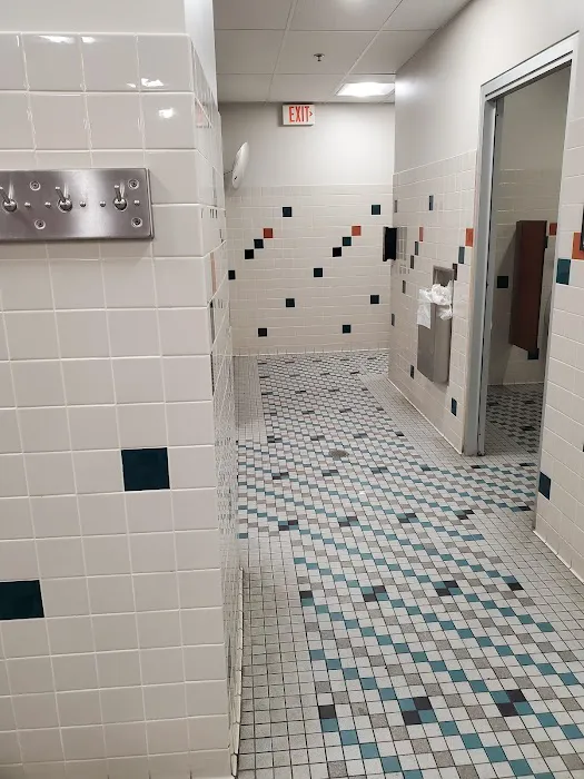 24 Hour Fitness Picture 9