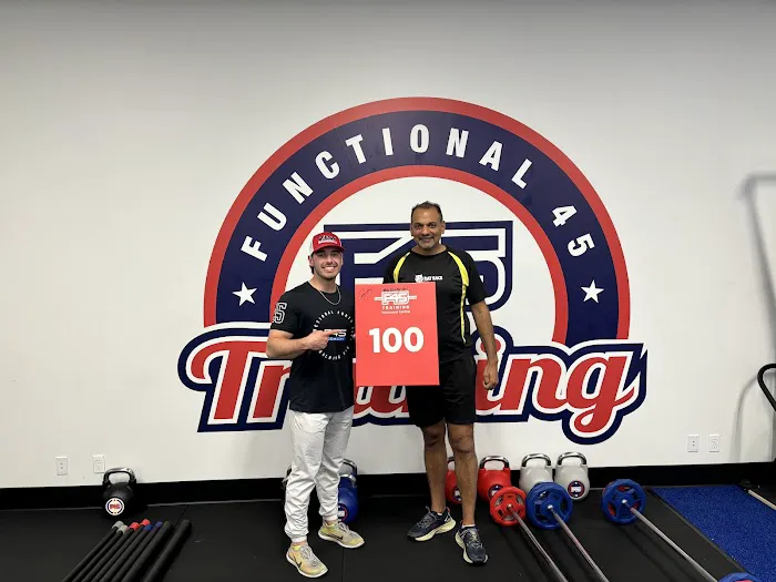 F45 Training Vancouver Central Picture 8