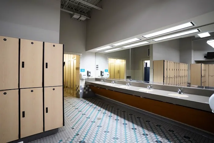 24 Hour Fitness Picture 6