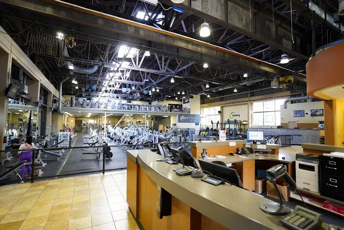 24 Hour Fitness Picture 5