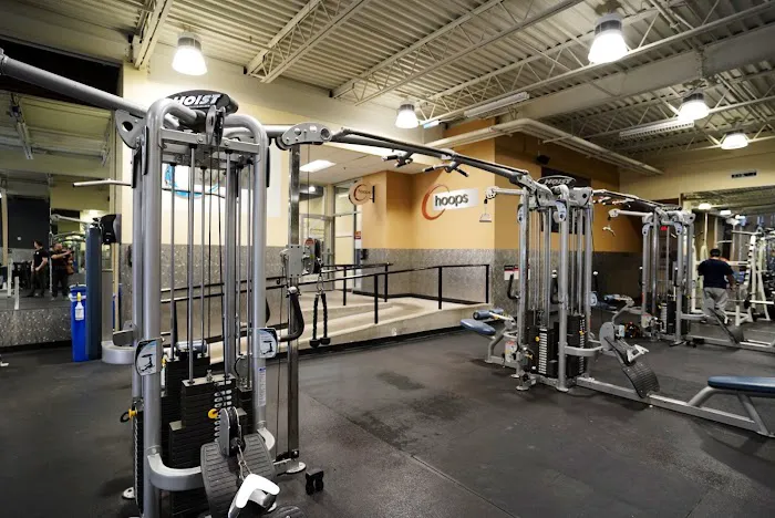 24 Hour Fitness Picture 4