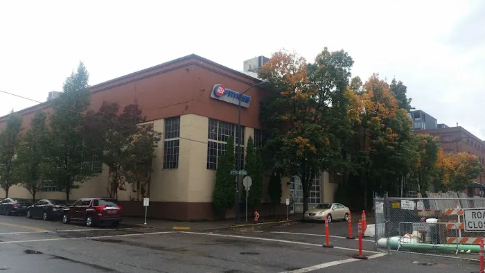 24 Hour Fitness Picture 1