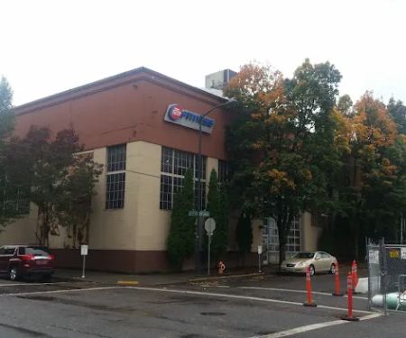 24 Hour Fitness