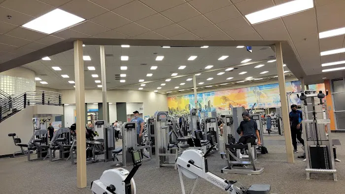 LA Fitness Picture 3