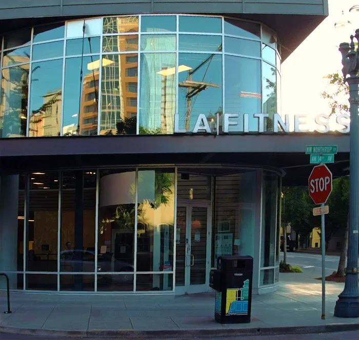 LA Fitness Picture 4