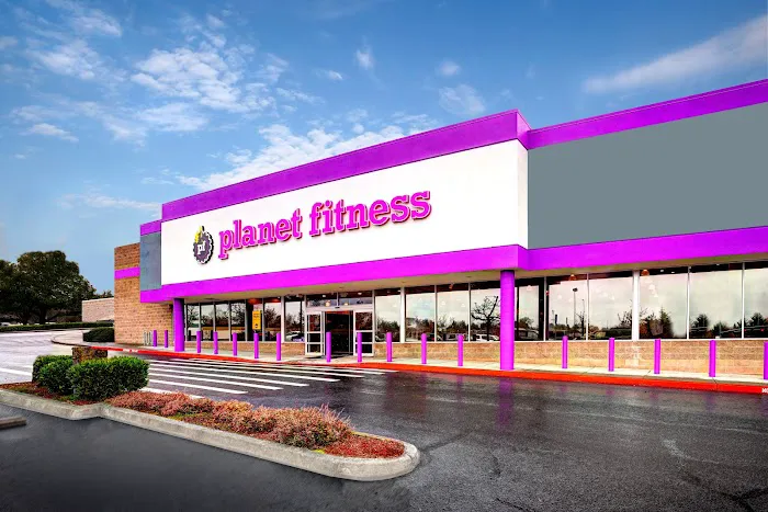 Planet Fitness Picture 7