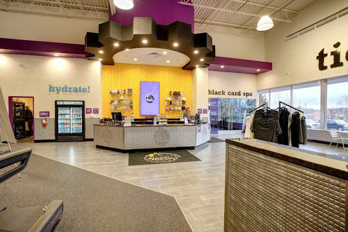 Planet Fitness Picture 9