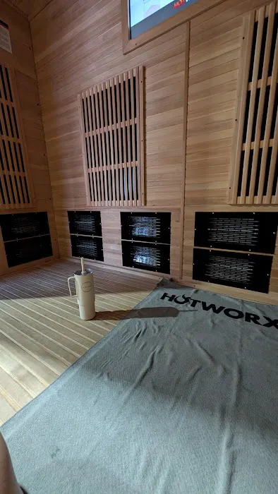 HOTWORX - Portland, OR - Washington Square Picture 1