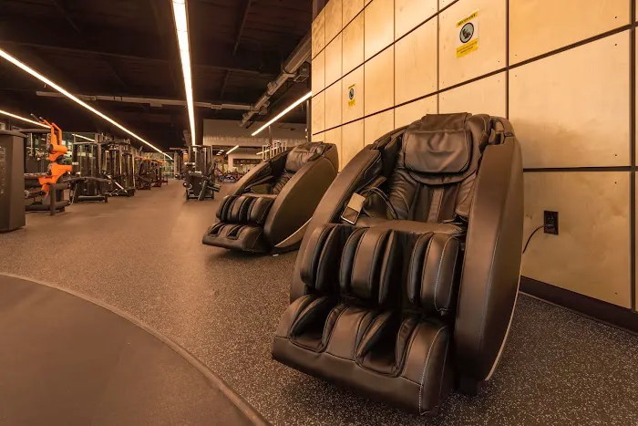 Gold's Gym Tigard Picture 9