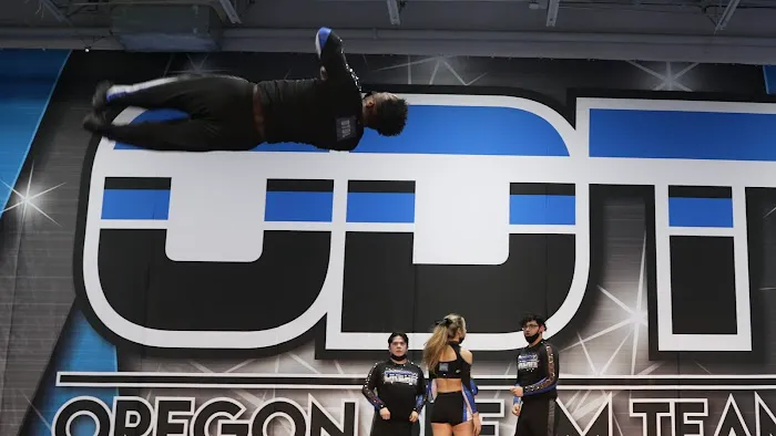 Oregon Dream Teams | Cheerleading and Tumbling Classes Picture 1