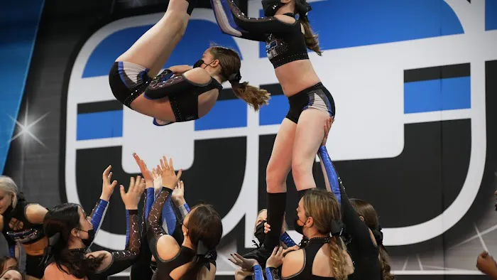 Oregon Dream Teams | Cheerleading and Tumbling Classes Picture 7