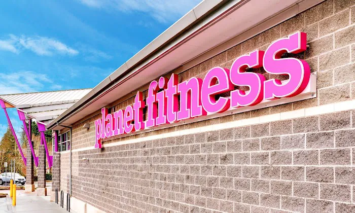 Planet Fitness Picture 9