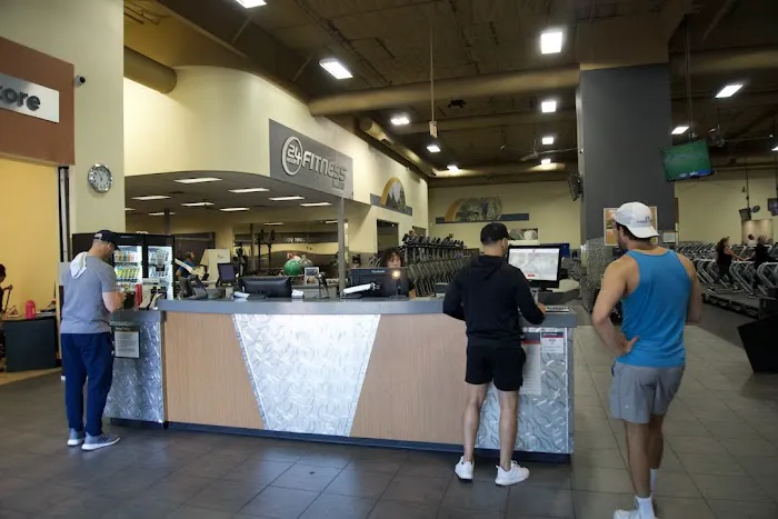 24 Hour Fitness Picture 6
