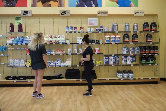 24 Hour Fitness Picture 4