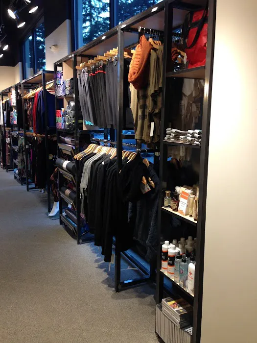 CorePower Yoga - Bridgeport Village Picture 9