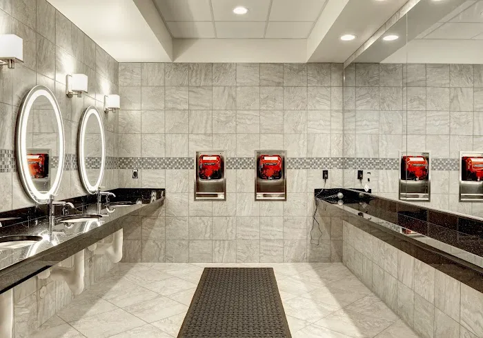 Planet Fitness Picture 3